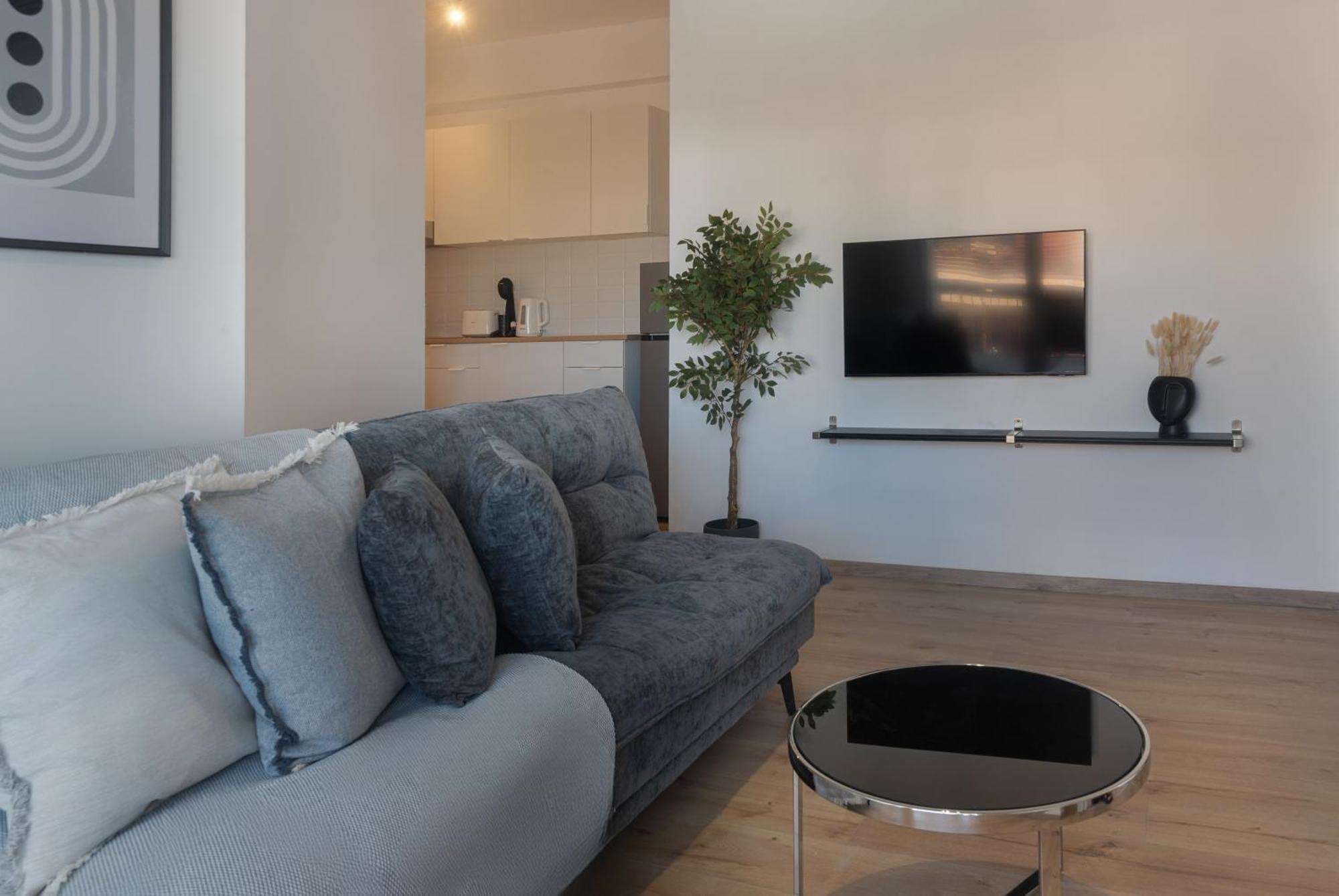 Phaedrus Living City Breeze Residences Finesse Larnaca Esterno foto